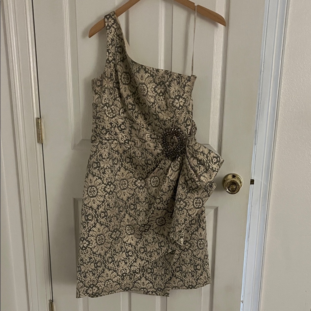 Kay Unger Black and Cream One-Shoulder Dress